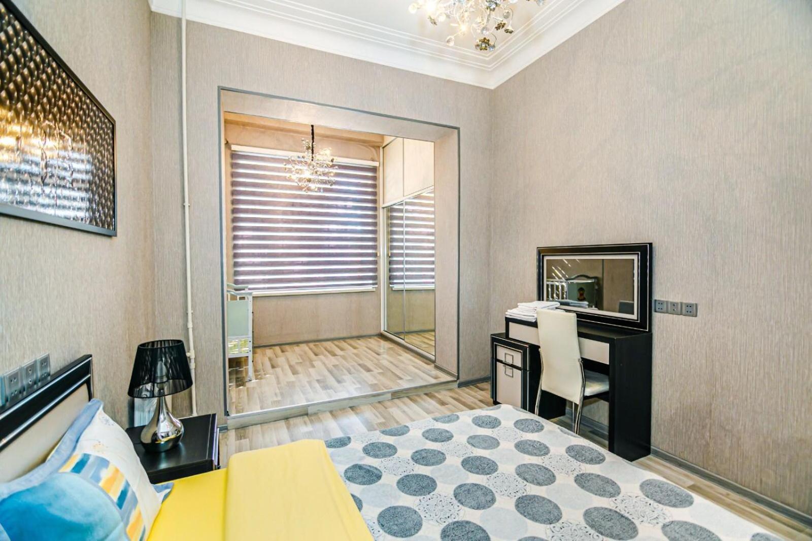 Azneft Square Deluxe Apartment Baku Exterior foto