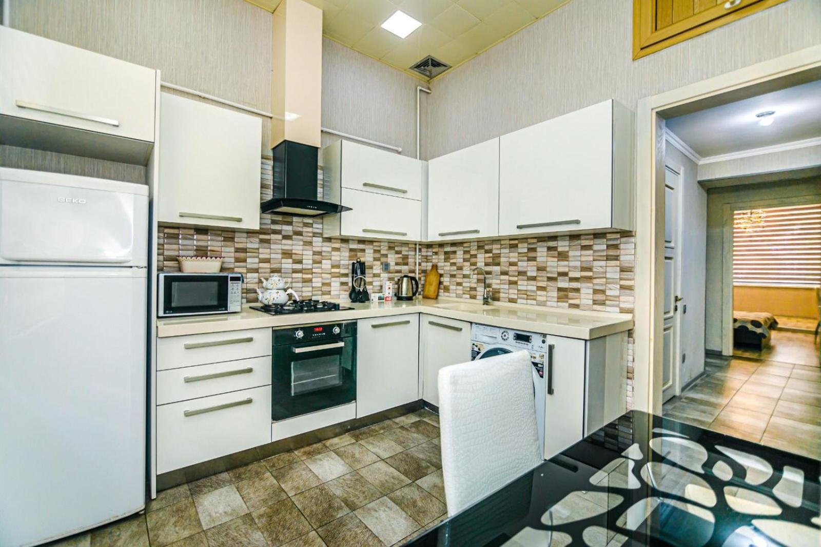 Azneft Square Deluxe Apartment Baku Exterior foto