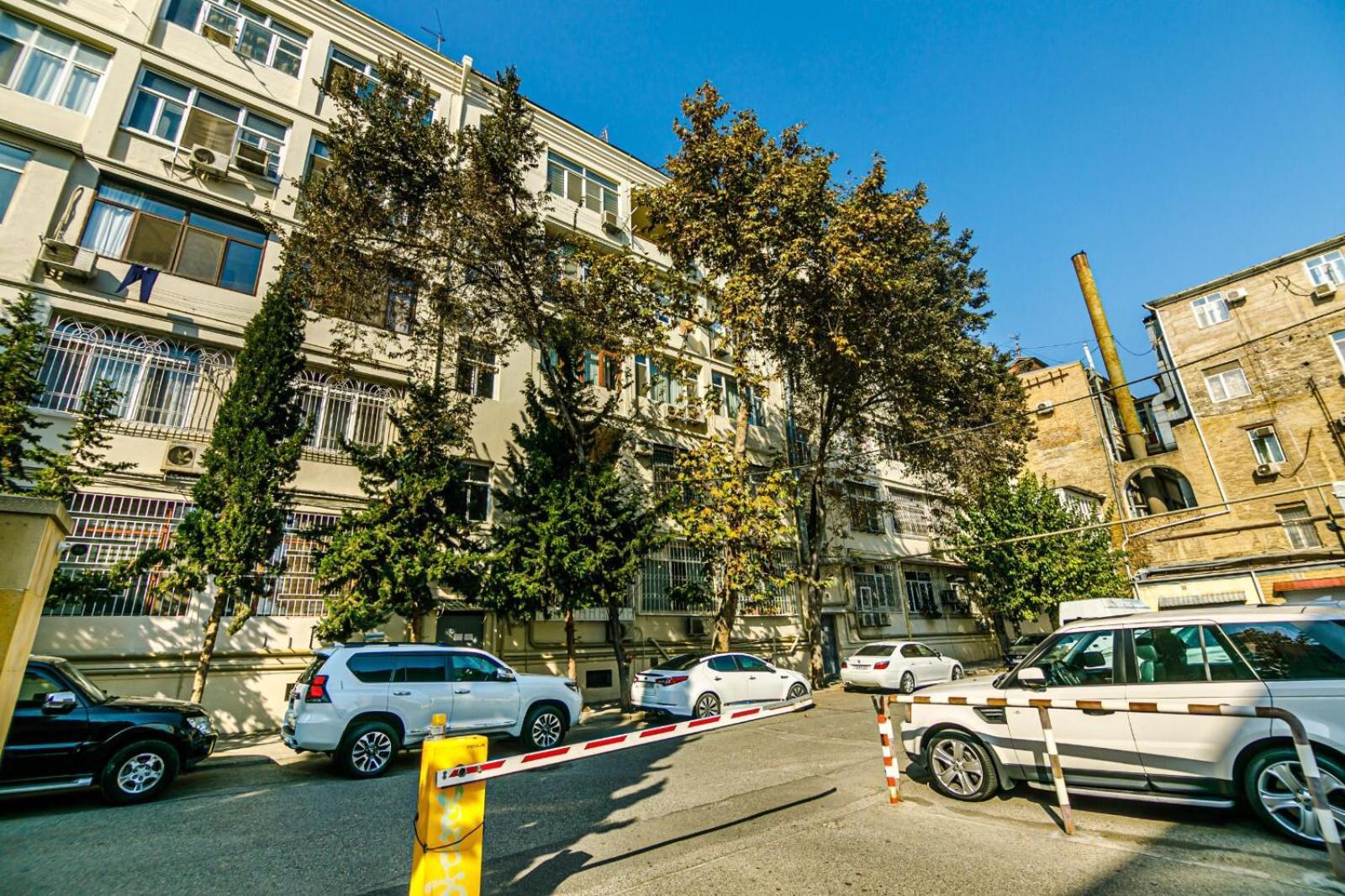 Azneft Square Deluxe Apartment Baku Exterior foto